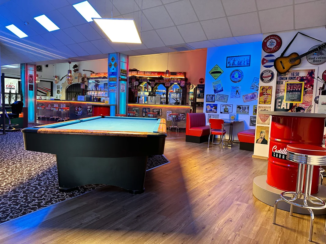 Spielhalle Cadillacs Garage Olching