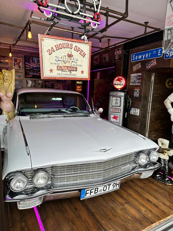 Spielhalle Cadillacs Garage Olching